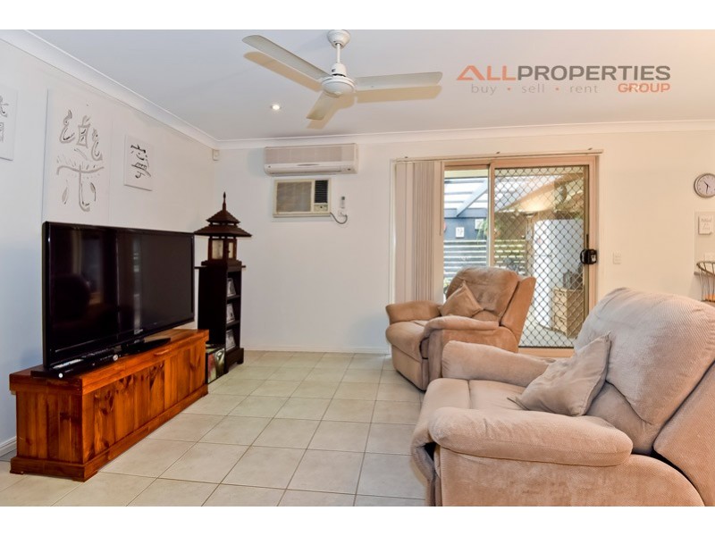 11 KALBARRI RISE, Regents Park QLD 4118