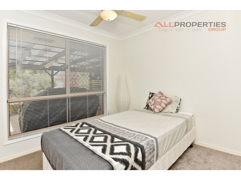 11 KALBARRI RISE, Regents Park QLD 4118