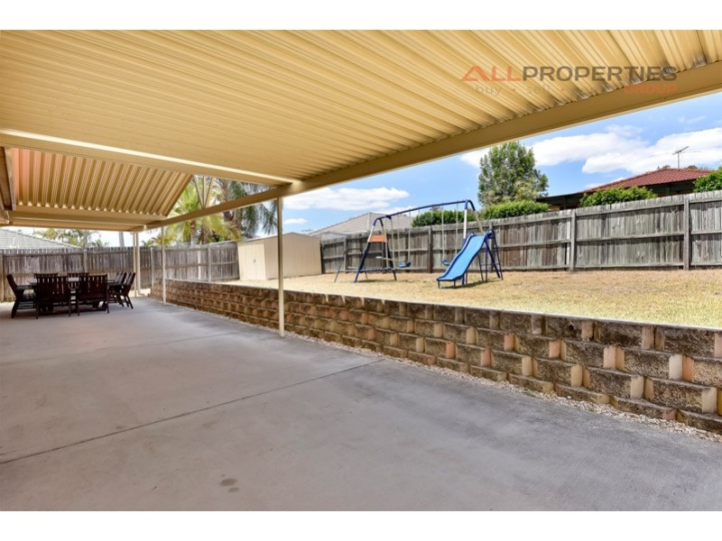 4 RED ASH COURT, Regents Park QLD 4118