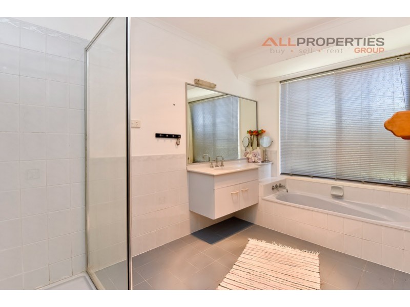 12 Jarrah Pl, Durack QLD 4077