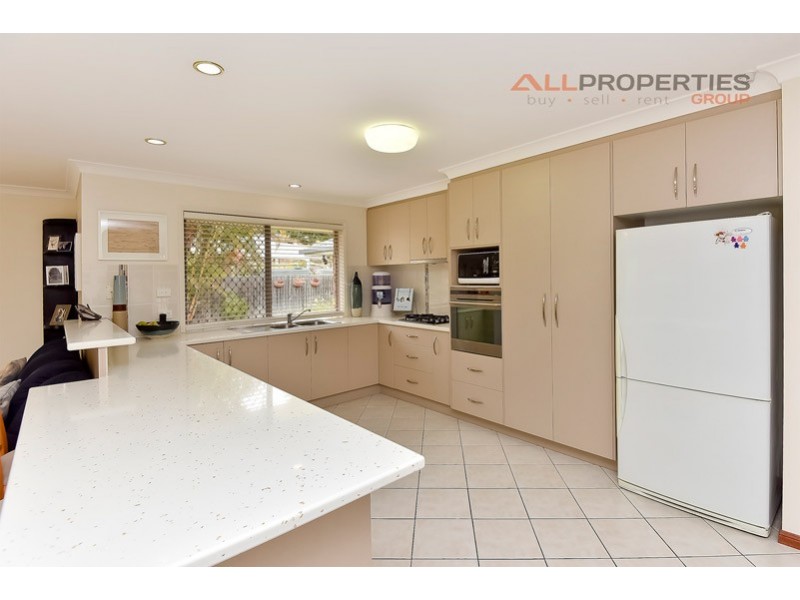 36 Ontario Cres, Parkinson QLD 4115