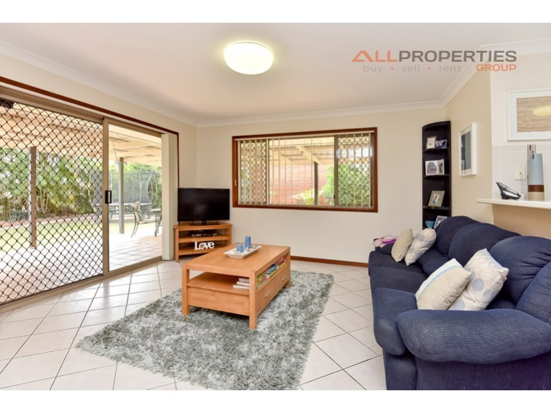 36 Ontario Cres, Parkinson QLD 4115