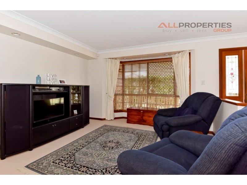 36 Ontario Cres, Parkinson QLD 4115