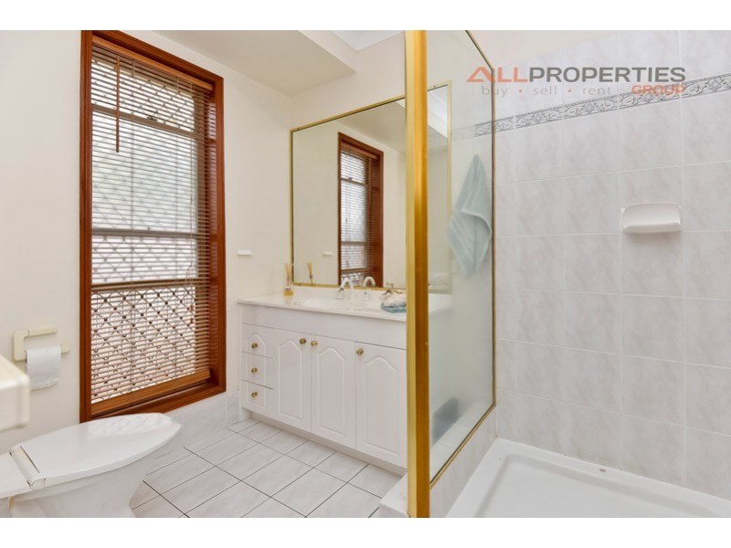 36 Ontario Cres, Parkinson QLD 4115