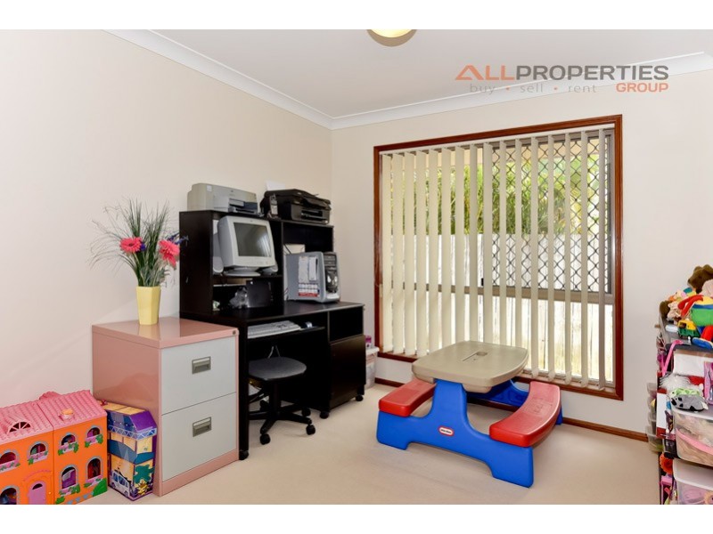 36 Ontario Cres, Parkinson QLD 4115