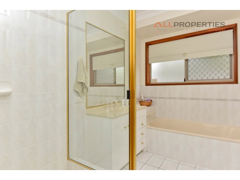 36 Ontario Cres, Parkinson QLD 4115