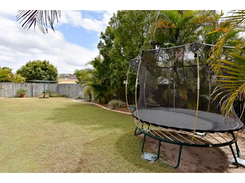 36 Ontario Cres, Parkinson QLD 4115