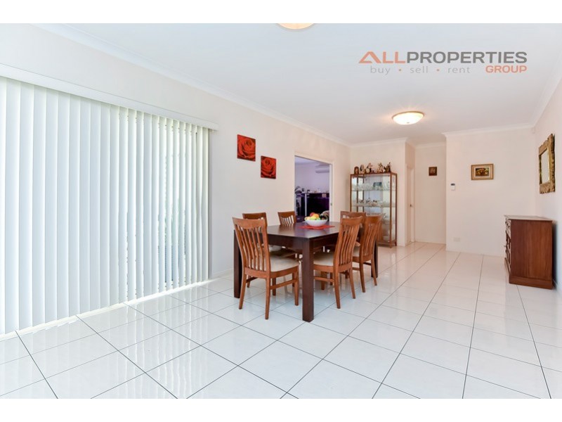 5 PAUL DRIVE, Regents Park QLD 4118