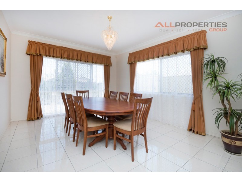 5 PAUL DRIVE, Regents Park QLD 4118