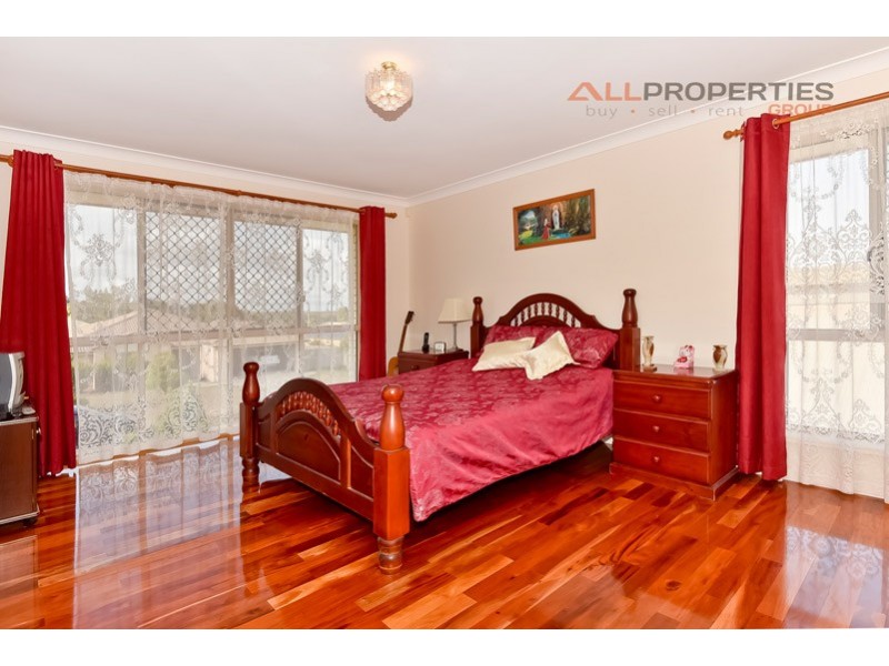 5 PAUL DRIVE, Regents Park QLD 4118