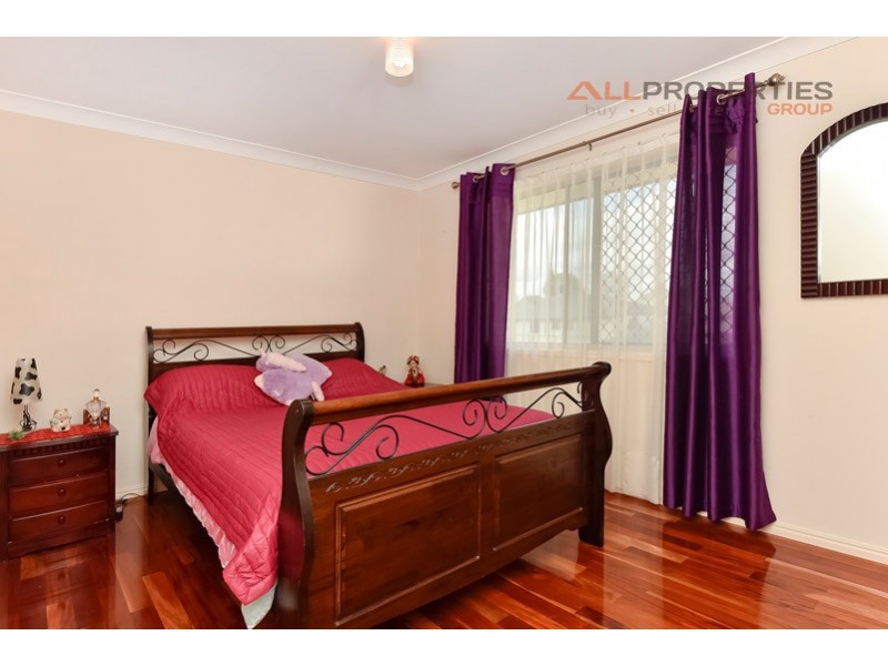 5 PAUL DRIVE, Regents Park QLD 4118