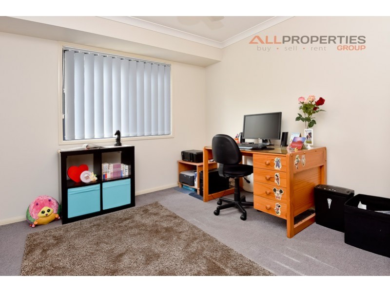 44 Dart Place, Parkinson QLD 4115