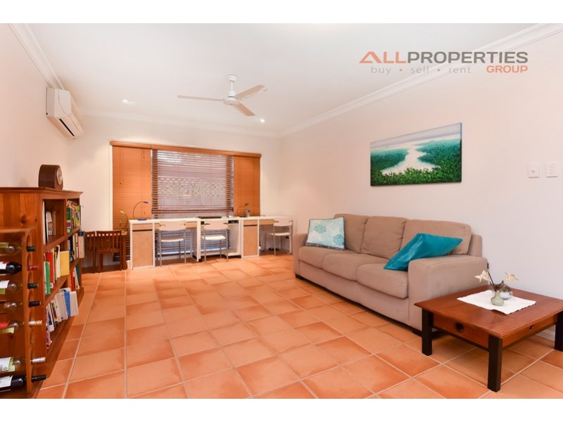 10 Landsborough Place, Forest Lake QLD 4078