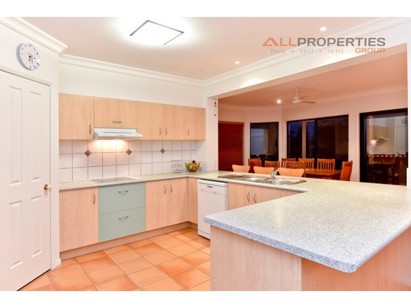 10 Landsborough Place, Forest Lake QLD 4078