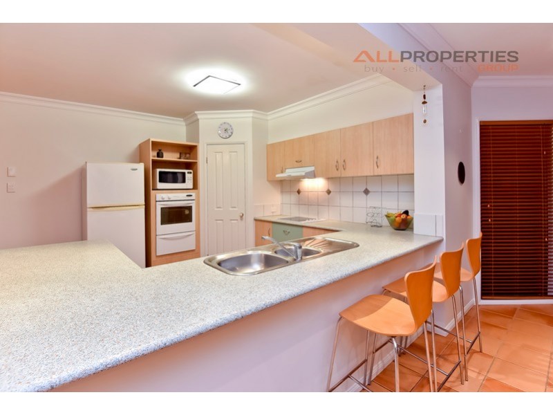 10 Landsborough Place, Forest Lake QLD 4078