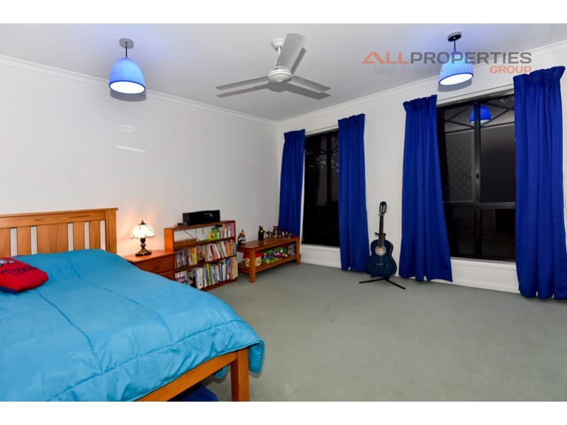 10 Landsborough Place, Forest Lake QLD 4078