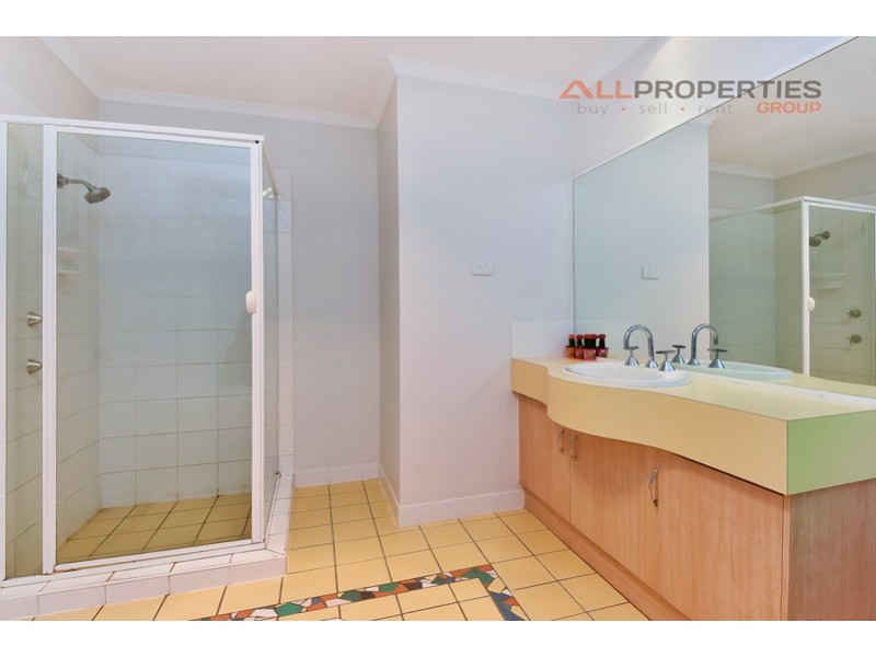 10 Landsborough Place, Forest Lake QLD 4078