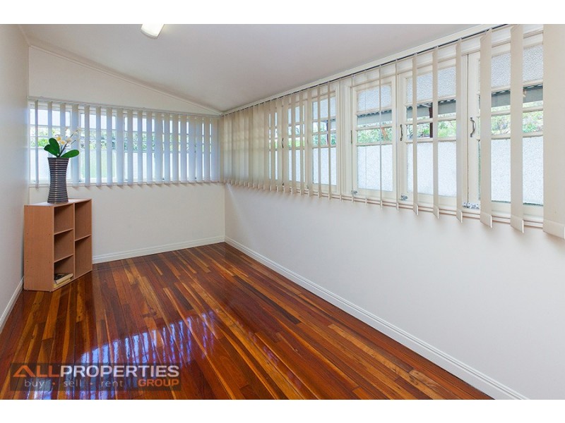 3 Telegraph Lane, North Ipswich QLD 4305