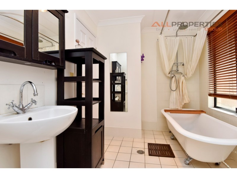 59 Glasshouse Cr, Forest Lake QLD 4078