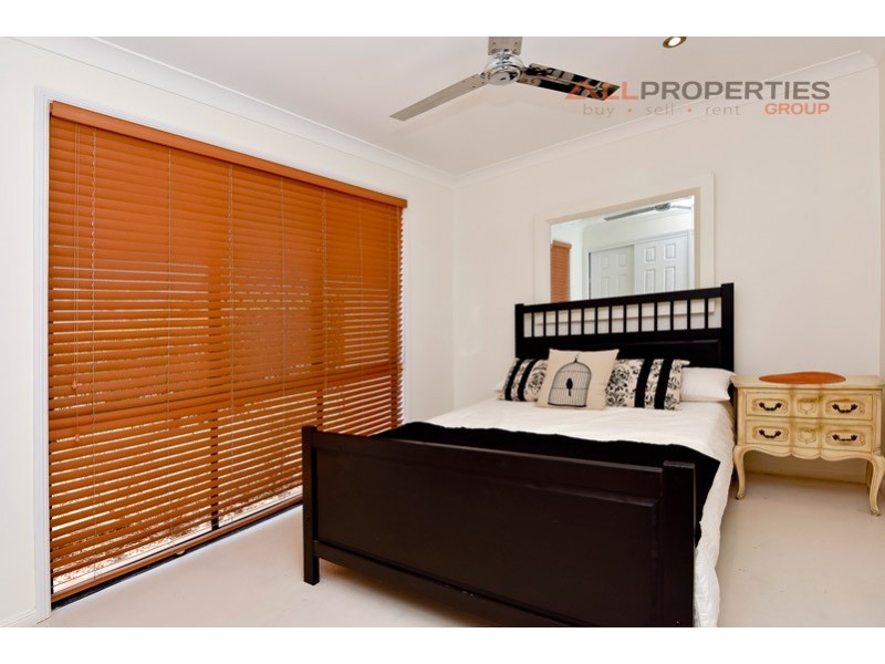 59 Glasshouse Cr, Forest Lake QLD 4078