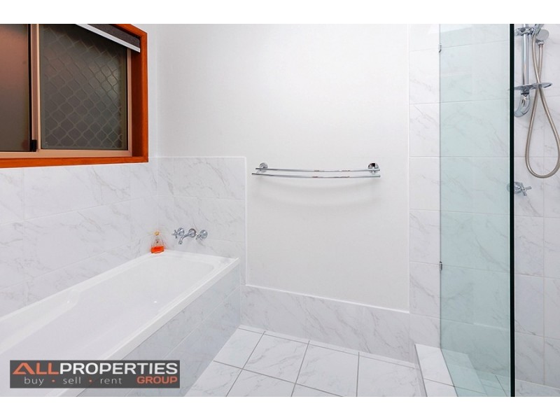 21 Scarlet Place, Forest Lake QLD 4078