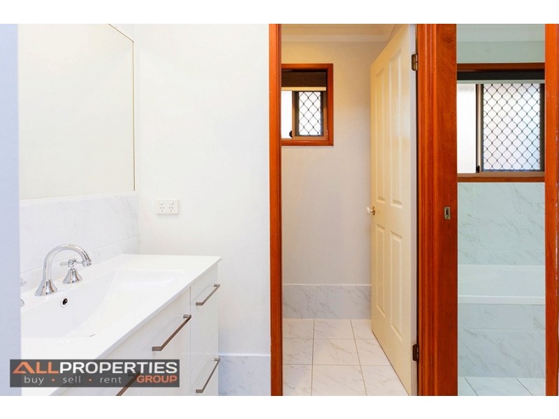 21 Scarlet Place, Forest Lake QLD 4078