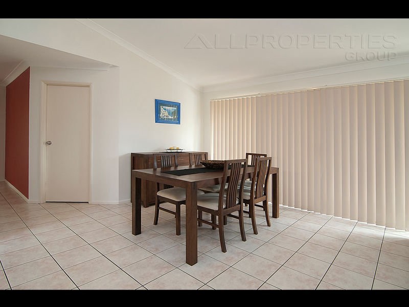 13 Harrison Cr, Forest Lake QLD 4078