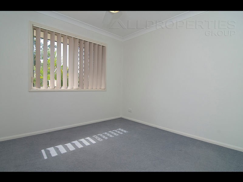 13 Harrison Cr, Forest Lake QLD 4078