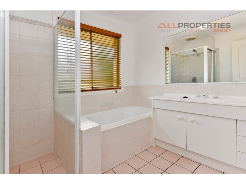 22 Beaufront Place, Forest Lake QLD 4078