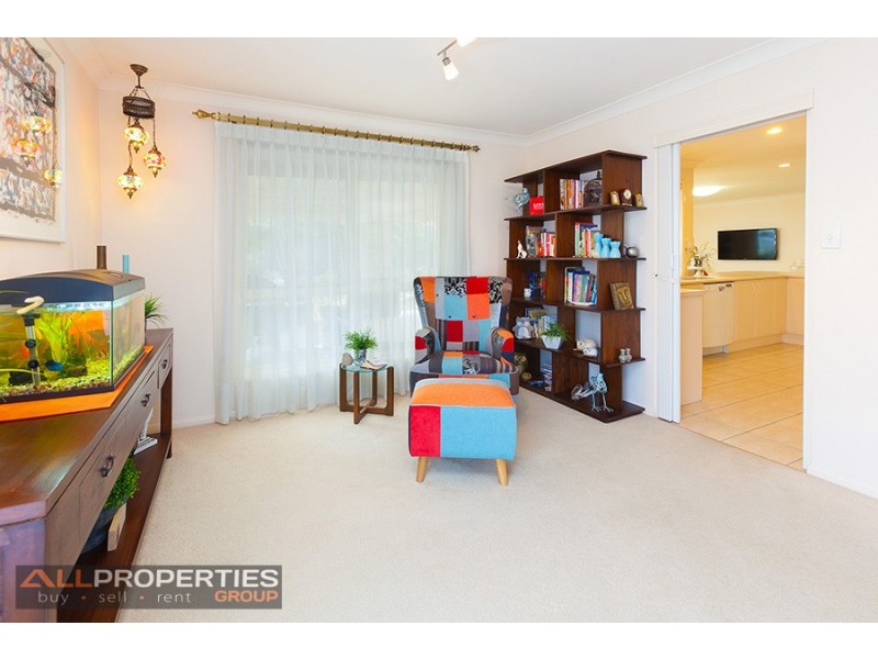 96 Ontario Cres, Parkinson QLD 4115