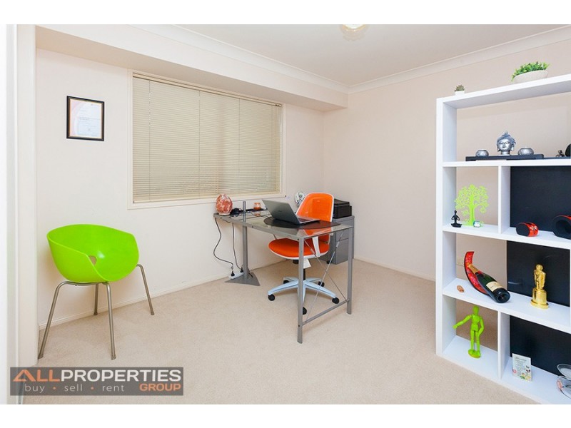 96 Ontario Cres, Parkinson QLD 4115
