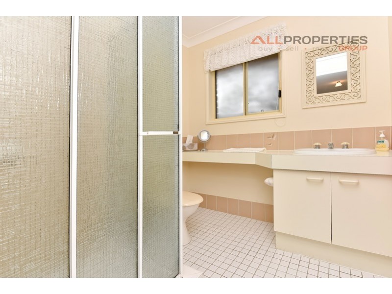 12 Titan Court, Boronia Heights QLD 4124