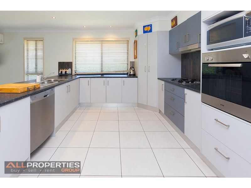 30 Jeff Collins Circuit, Bellbird Park QLD 4300