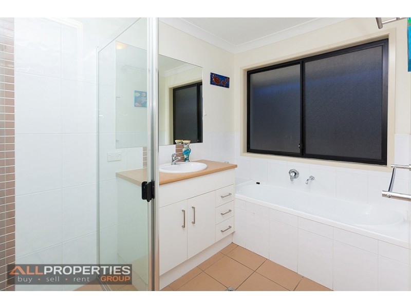 30 Jeff Collins Circuit, Bellbird Park QLD 4300