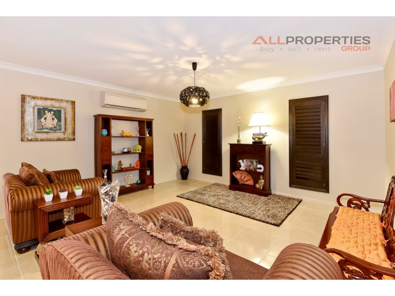 45 Laguna Cr, Springfield Lakes QLD 4300