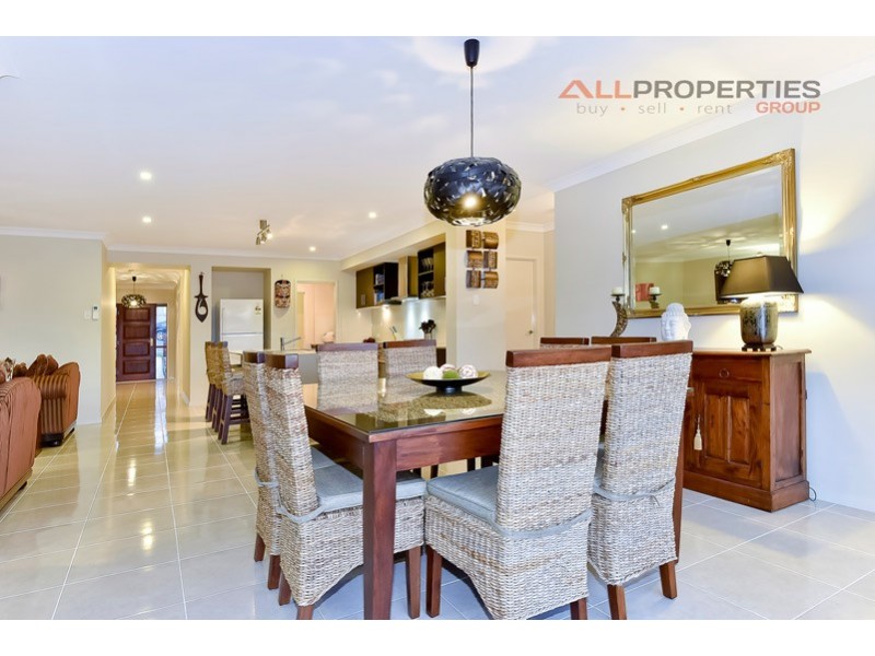 45 Laguna Cr, Springfield Lakes QLD 4300