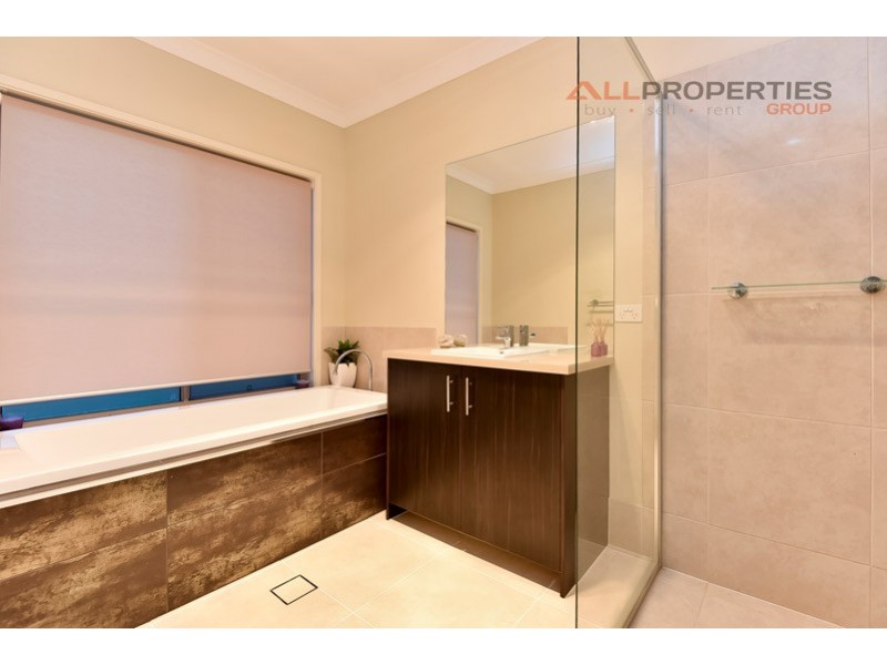 45 Laguna Cr, Springfield Lakes QLD 4300
