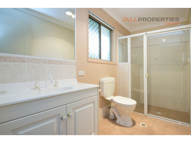 17 Glenlee Place, Parkinson QLD 4115