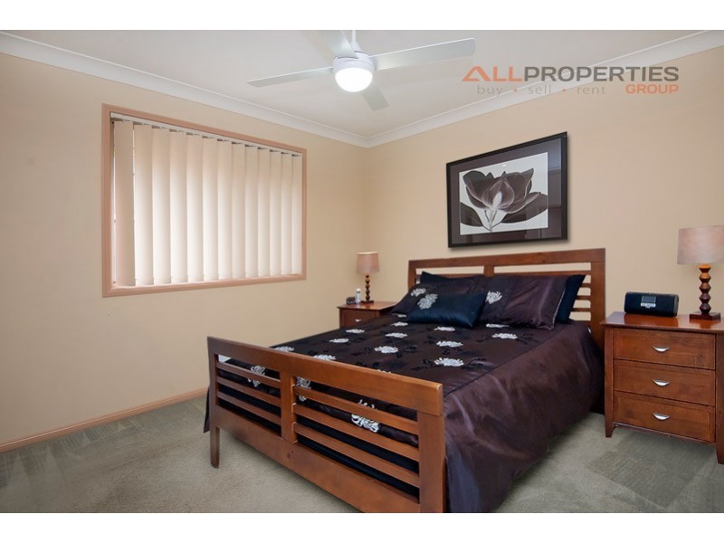 17 Glenlee Place, Parkinson QLD 4115