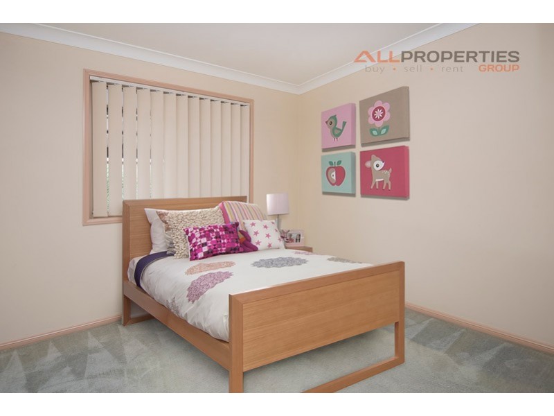 17 Glenlee Place, Parkinson QLD 4115