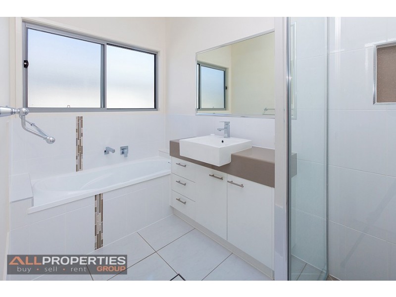 20 Laguna Crescent, Springfield Lakes QLD 4300