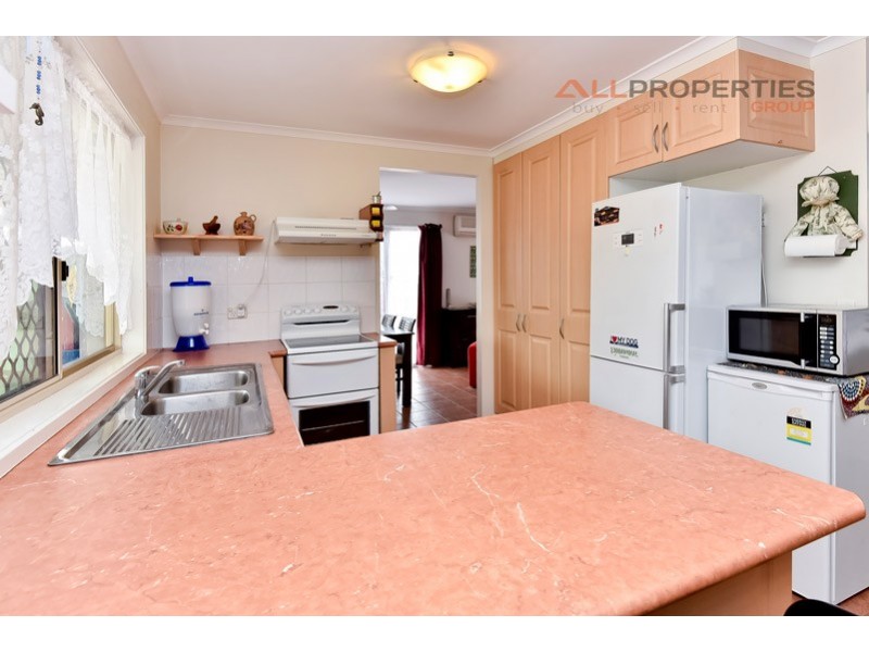 110 BOTTLEBRUSH DRIVE, Regents Park QLD 4118