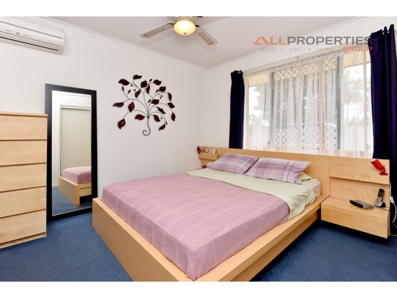 110 BOTTLEBRUSH DRIVE, Regents Park QLD 4118