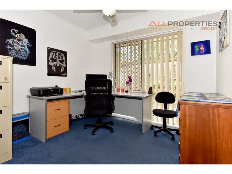 110 BOTTLEBRUSH DRIVE, Regents Park QLD 4118