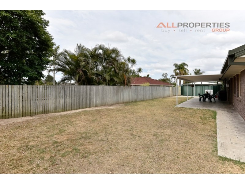 110 BOTTLEBRUSH DRIVE, Regents Park QLD 4118