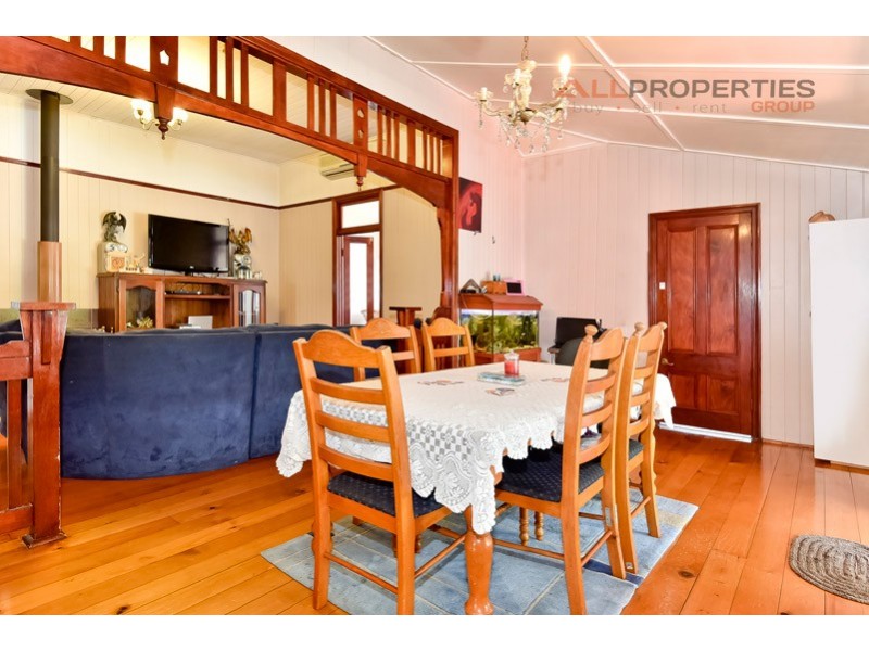 13 Stuart Street, Eastern Heights QLD 4305