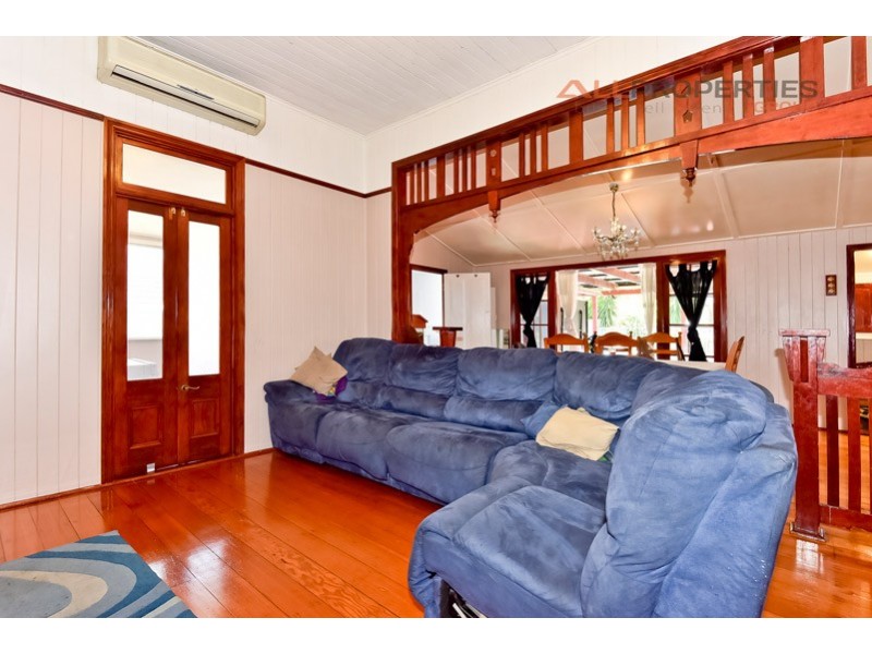 13 Stuart Street, Eastern Heights QLD 4305