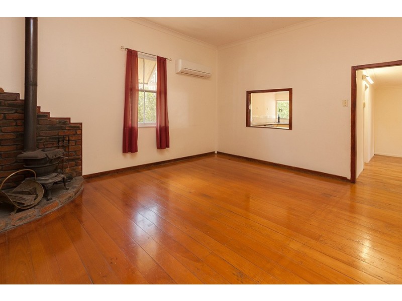 3 Moffatt Street, Ipswich QLD 4305