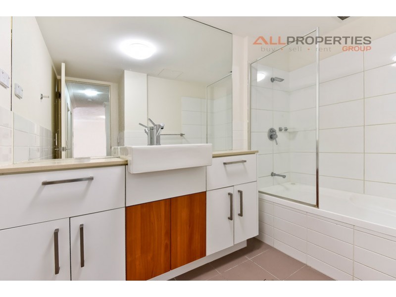 304/803 Stanley St, Woolloongabba QLD 4102