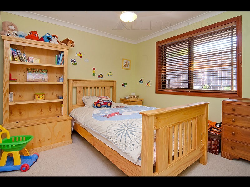 13 Dorachus Drive, Regents Park QLD 4118